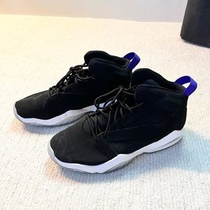 Mens black & purple Jordan’s
